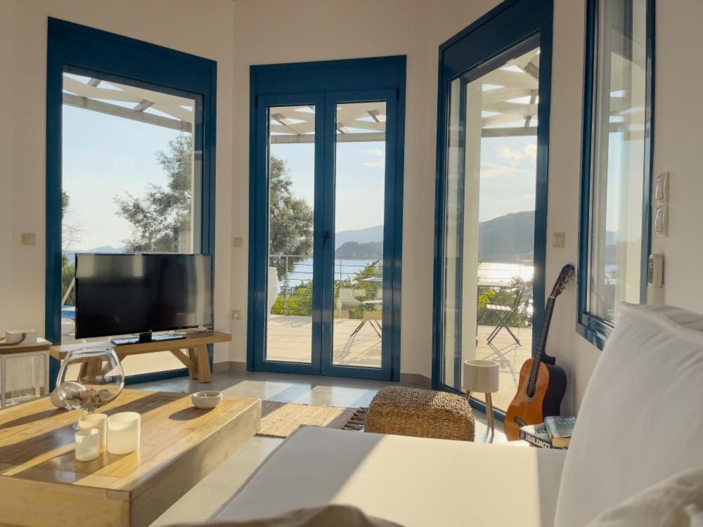 Zidanos Luxurious Sea Front Villa Marandokhórion Exterior foto